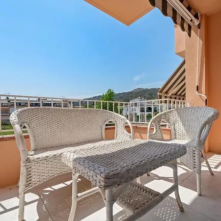 Hauzify I Casa Arboc Holiday home *