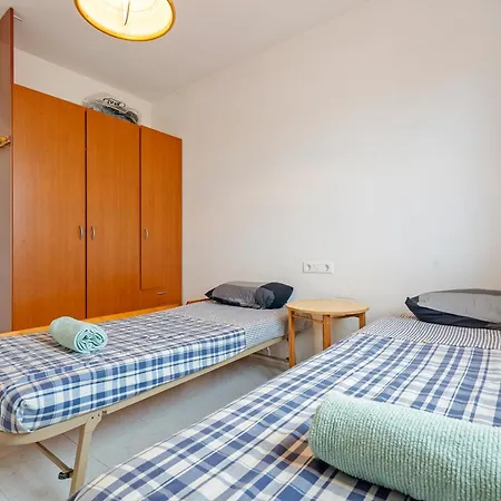 Hauzify I Casa Arboc Holiday home *